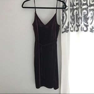 ABERCROMBIE & FITCH Maroon Velvet slip dress